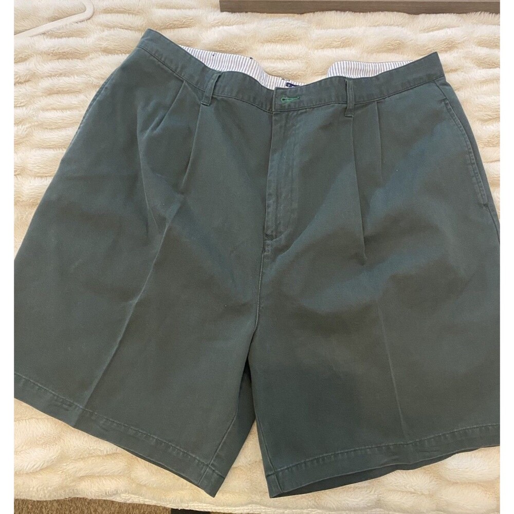 Vintage Tommy Hilfiger Double Pleated Chino Shorts dark forest green size 42